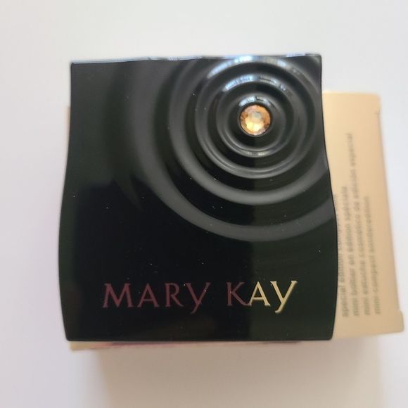 𝅺MARY Kay Mini Compact Special Edition for 50 years - Picture 2 of 6